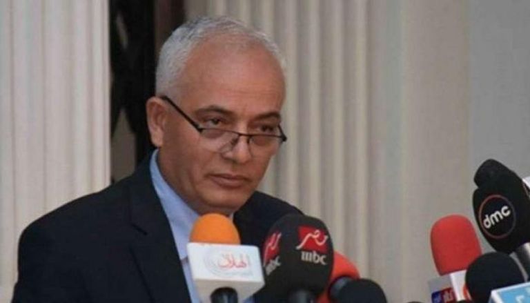 وزير التعليم يُحظر من 10 ممنوعات بجميع المدارس