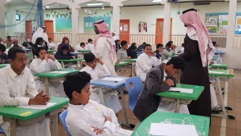حقيقة خبر تحويل الدراسة الحضورية عن بعد بسبب سوء الأحوال الجوية في السعودية