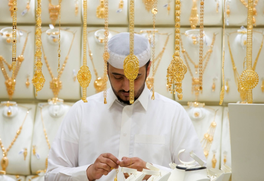 تجديد الرخصة المهنية للعاملين