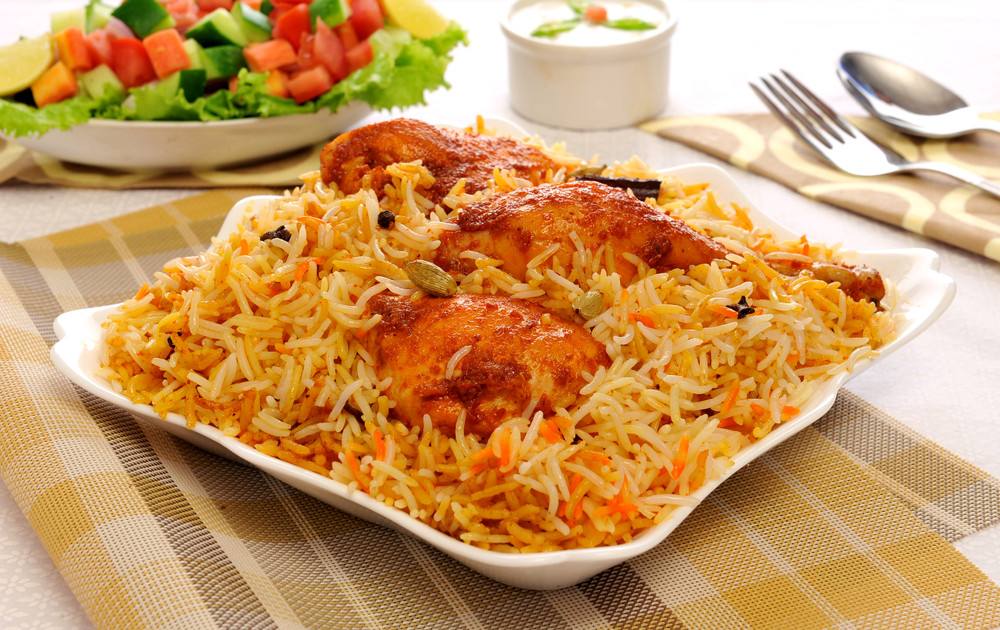 طريقة للرز البسمتي بالدجاج والمكسرات