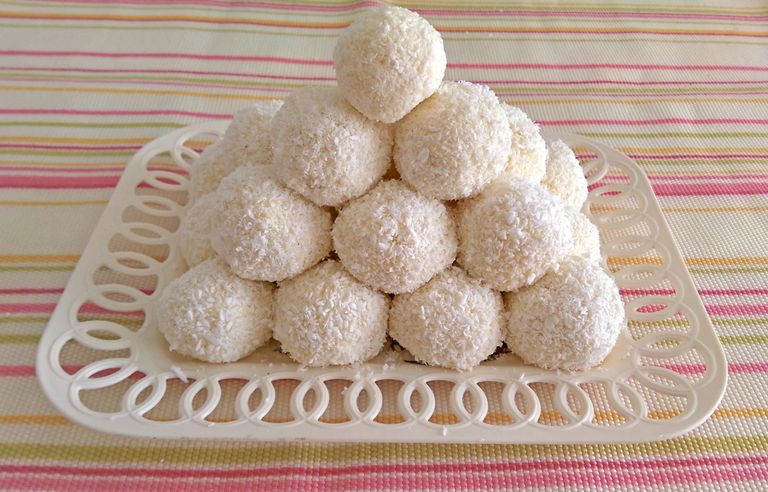 90 191609 coconuts balls kitchen health 2