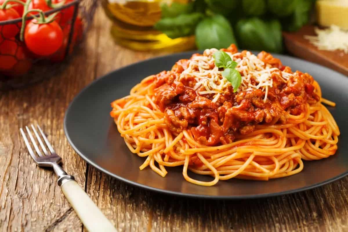 بأبسط المكونات اعملي الإسباجيتي الإيطالي بطعم مميز وبأقل تكلفة