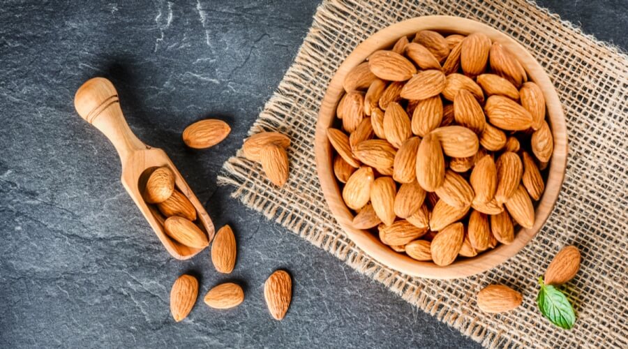 فوائد اللوز