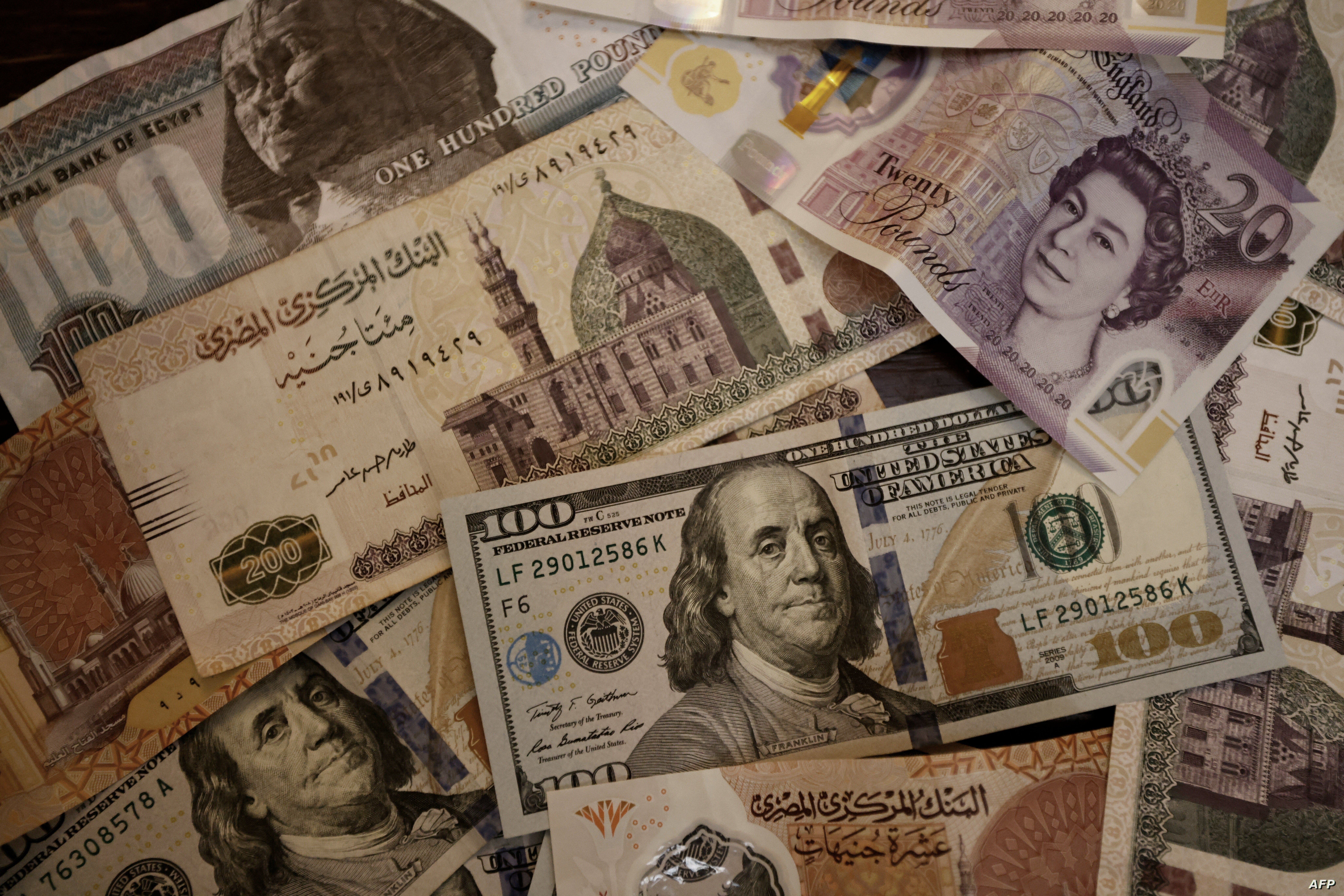 أسعار الدولار أمام الجنيه اليوم الجمعة 1 ديسمبر 2023 في البنوك