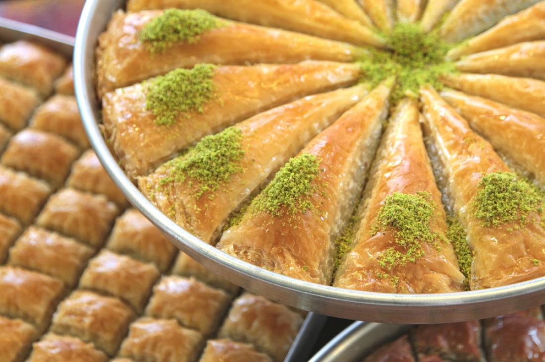 طريقة عمل البقلاوة الشهية في المنزل