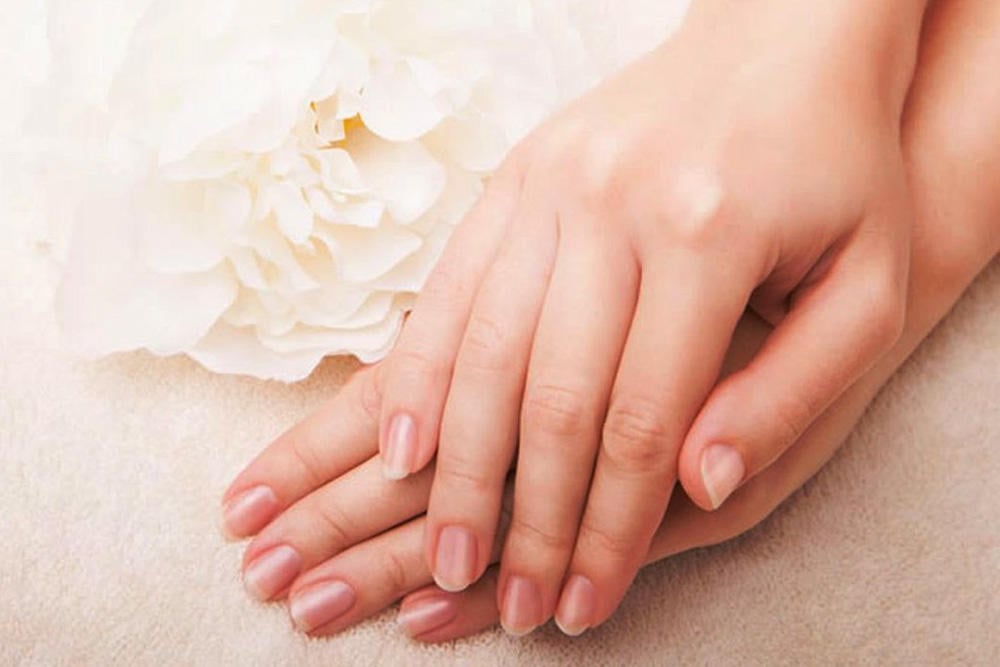 خلطة لترطيب الرجل والايد