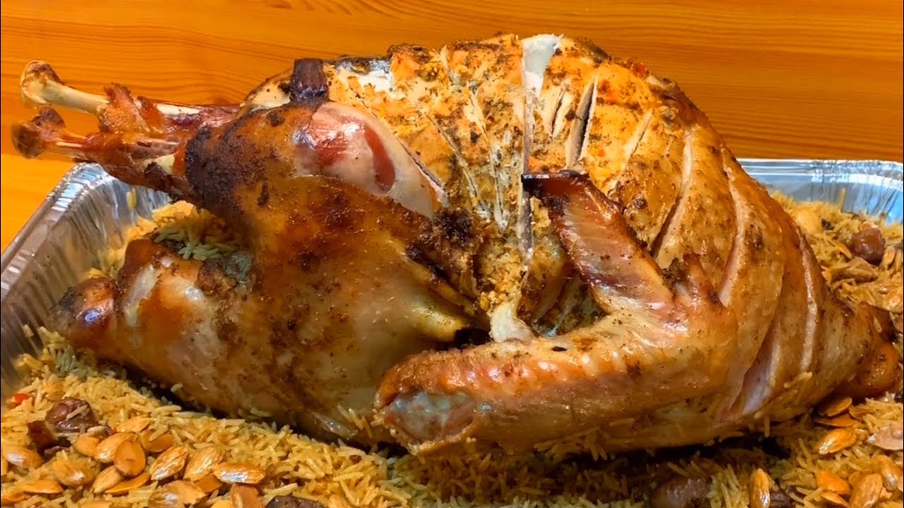 ديك رومي مشوي في الفرن