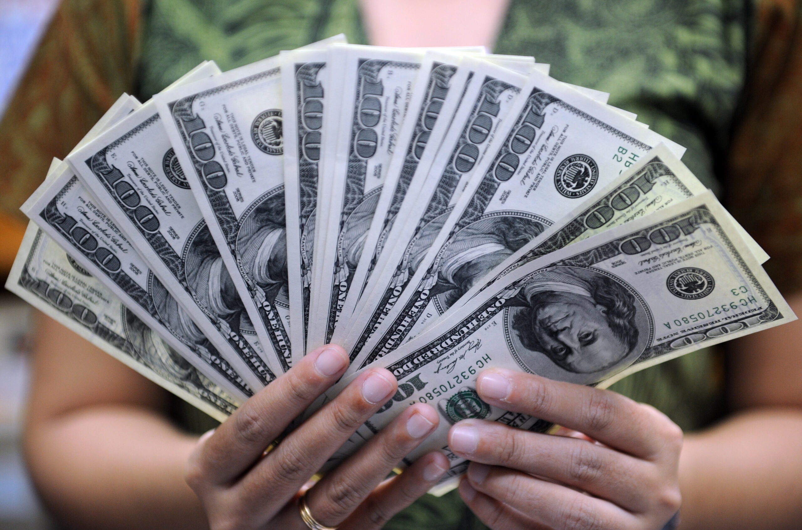 سعر الدولار أمام الجنيه اليوم الخميس 23 نوفمبر في البنوك