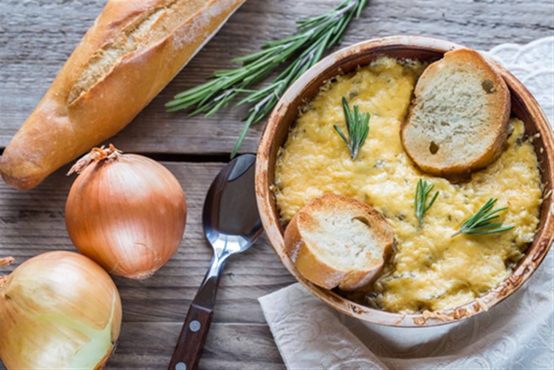 عمل شوربة البصل الفرنسية