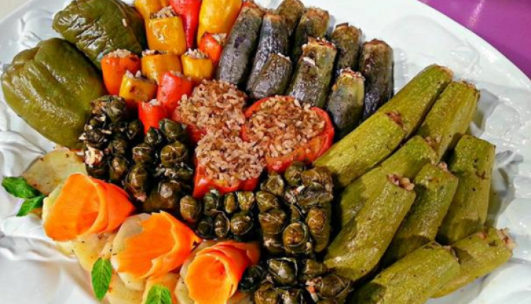 طريقة عمل الكرنب المحشي والمحاشي المشكلة