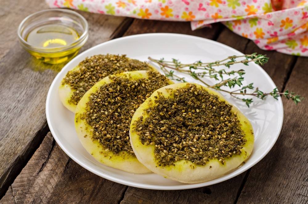 طريقة عمل مناقيش الزعتر الهش