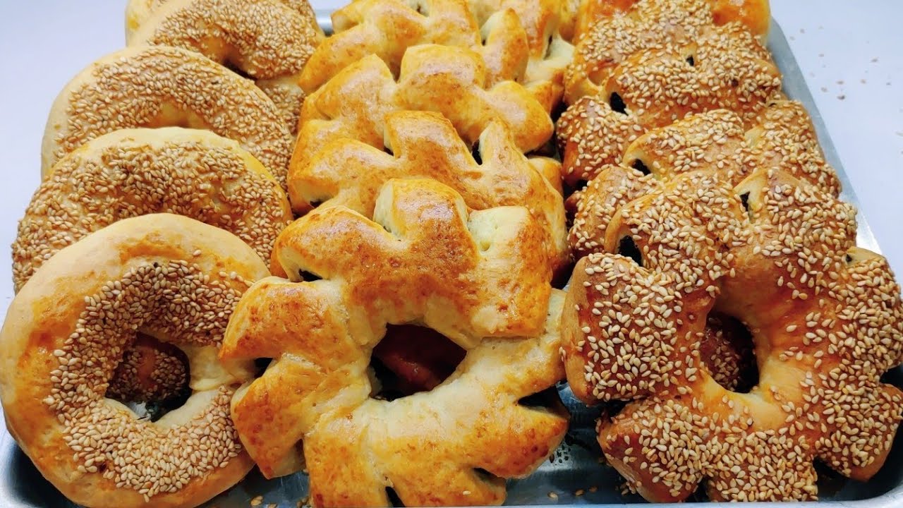 فطيرة العجوة اللذيذة والهشة