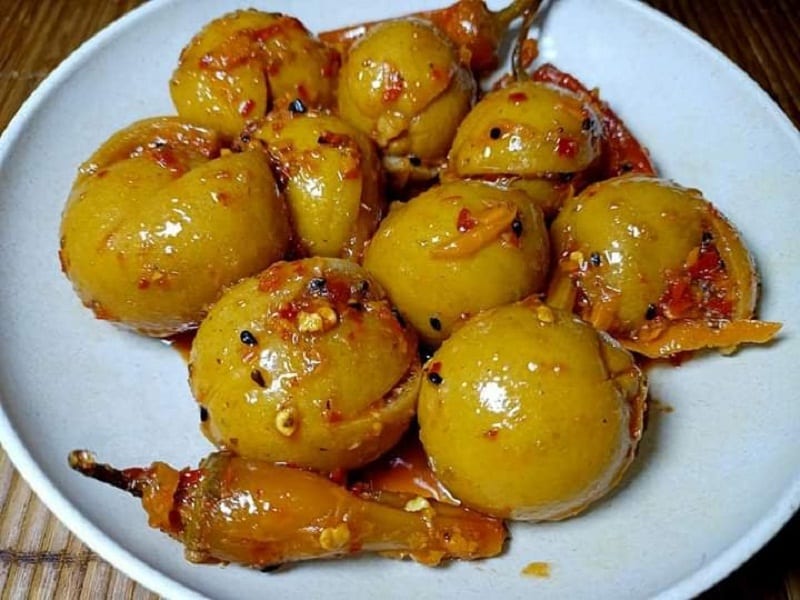 أسهل طريقة لعمل الليمون المعصفر ملك المائدة في المخللات بالصور