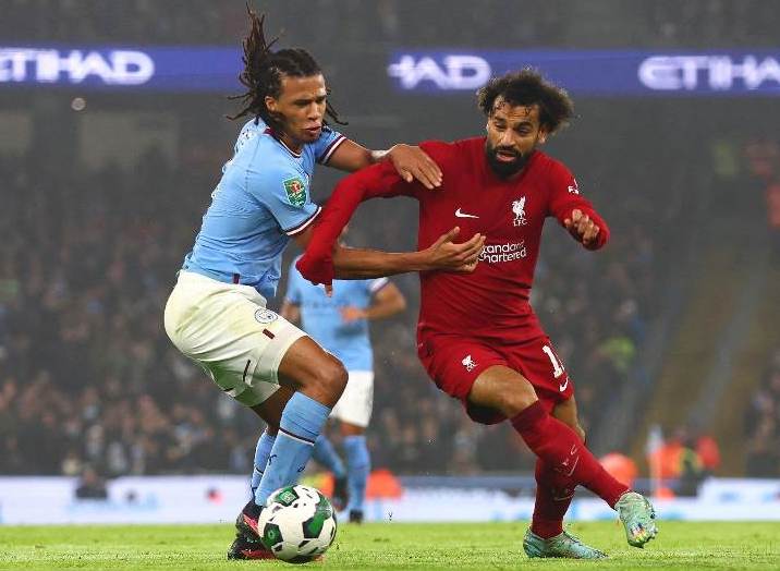 مباراة ليفربول ومانشستر سيتي في قمة الدوري الإنجليزي