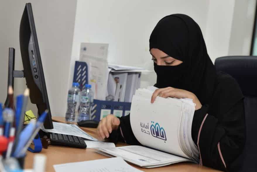كيفية إصدار إقامة لعاملة منزلية وشروط استخدام خدمة إصدار الإقامة