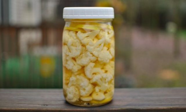 0cauliflower pickles