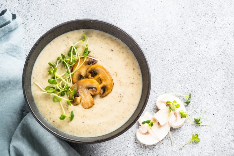 وصفة شوربة الفطر المميزة وطعم ماتقدريش تقاوميه