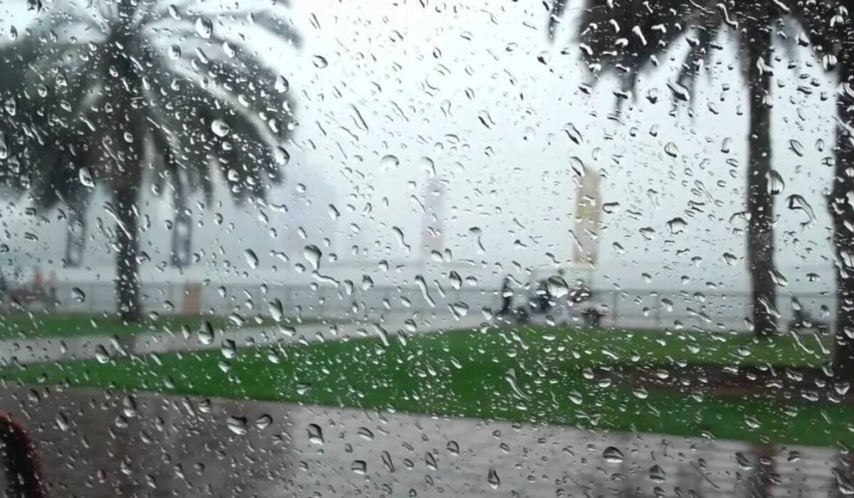 هطول الأمطار ما بين المتوسطة والغزيرة على بعض المناطق في المملكة