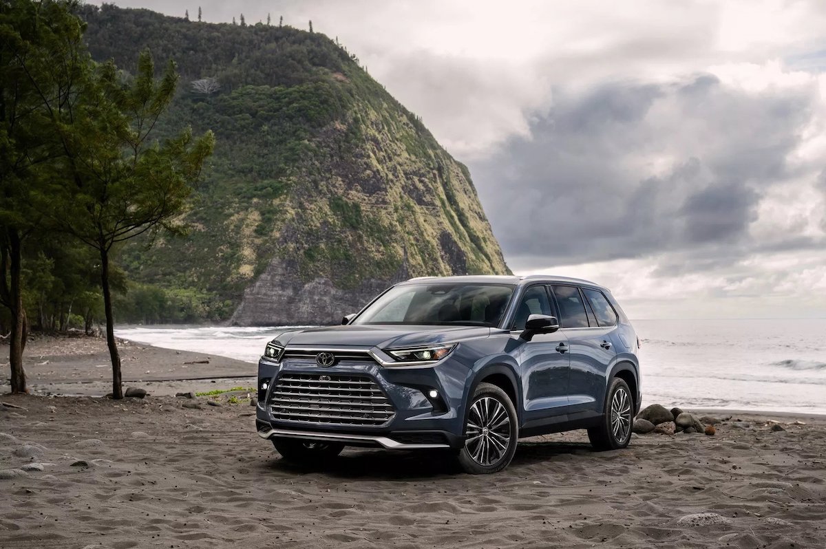 تويوتا جراند هايلاندر 2024 سيارة SUV