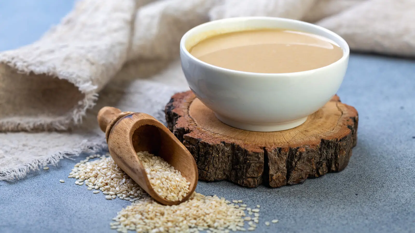 Tahini mask for hair