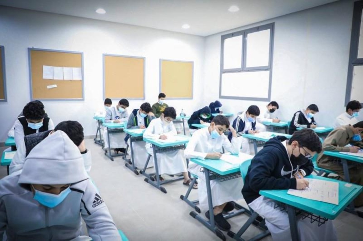 تقديم موعد الاختبارات النهائية