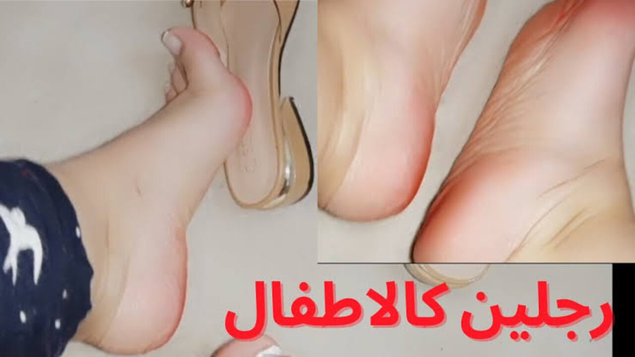 مقشر العسل والسكر للقدمين
