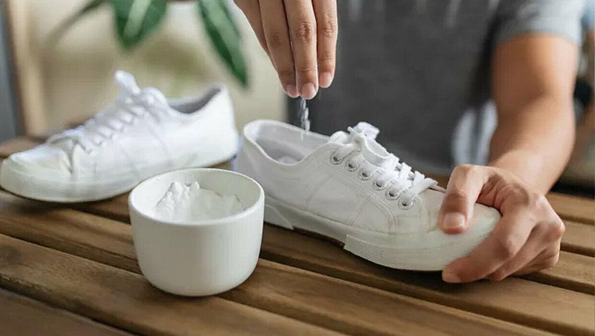 large 1200 how to get rid of smelly shoes fustany main image 2