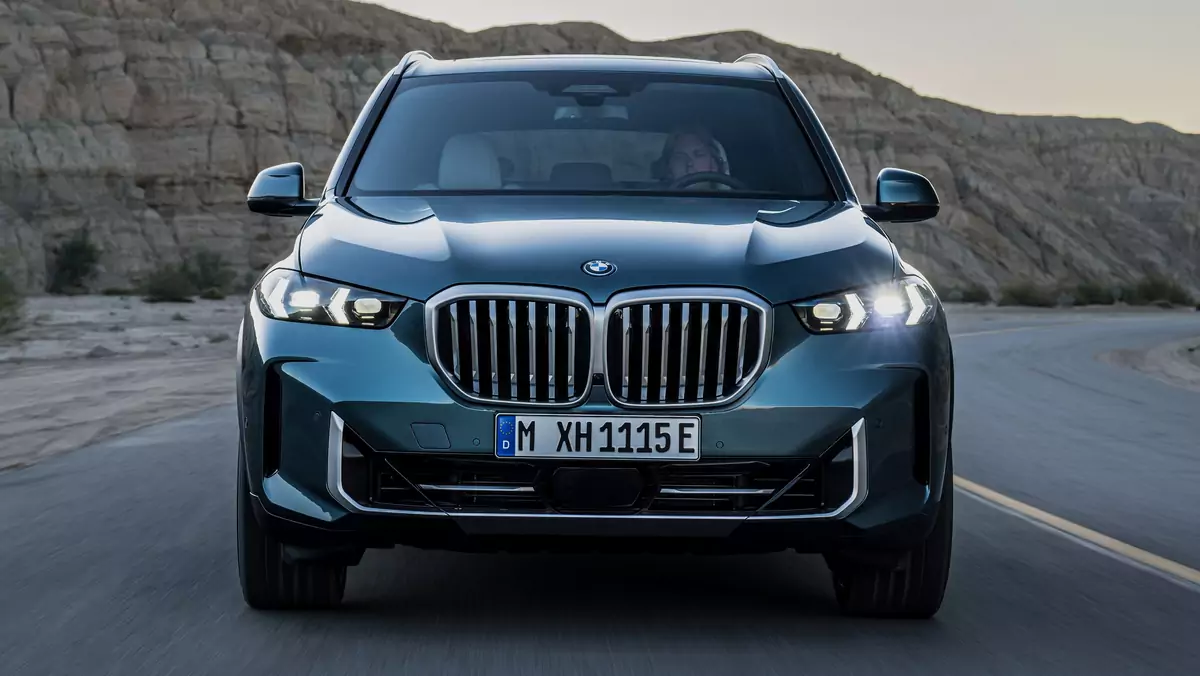 مواصفات سيارة BMW X5 2024 الدفع الرباعي