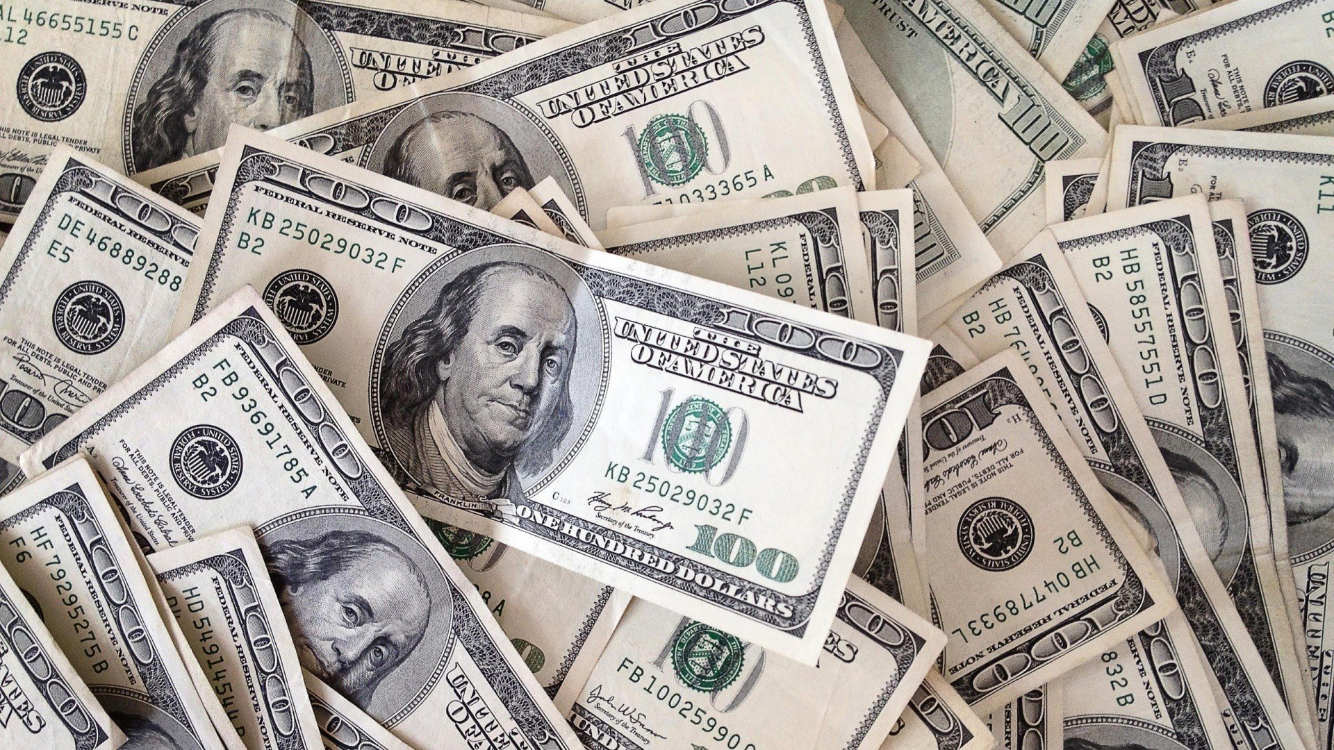 أسعار الدولار أمام الجنيه اليوم الثلاثاء 5 ديسمبر 2023 في البنوك