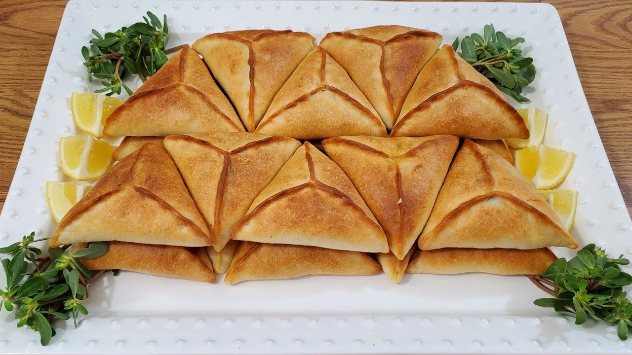 أطيب وألذ الفطائر المقلية بحشوة السبانخ اللذيذة طعمها روعة ومذاقها شهي