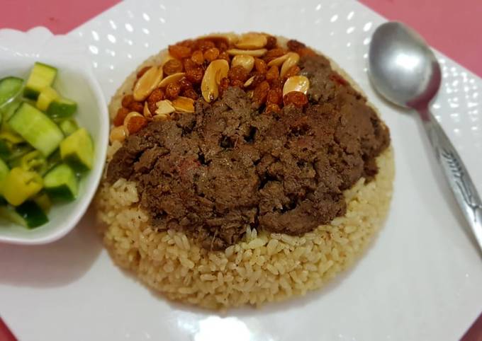 الصورة الرئيسية لوصفةارز بالكبده والمكسرات
