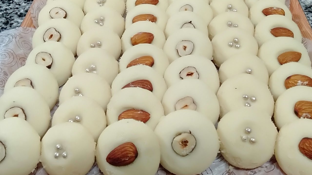 الغريبة الناعمة