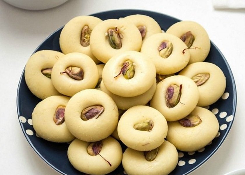 الغريبة1