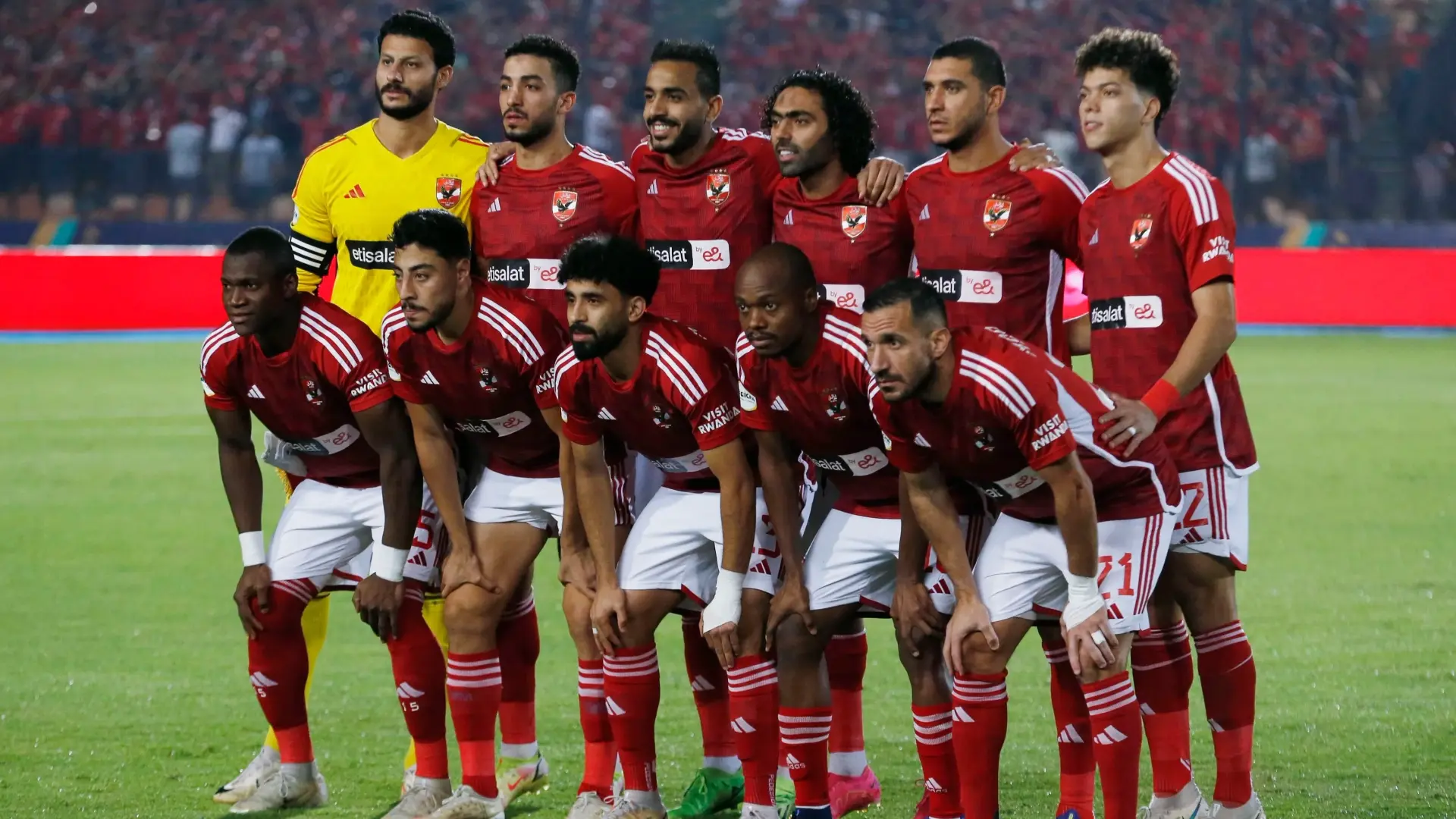 دولارات السعودية تغري لاعبي الأهلي قبل مونديال الأندية.. "الشناوي وعبد المنعم أول الراحلين"