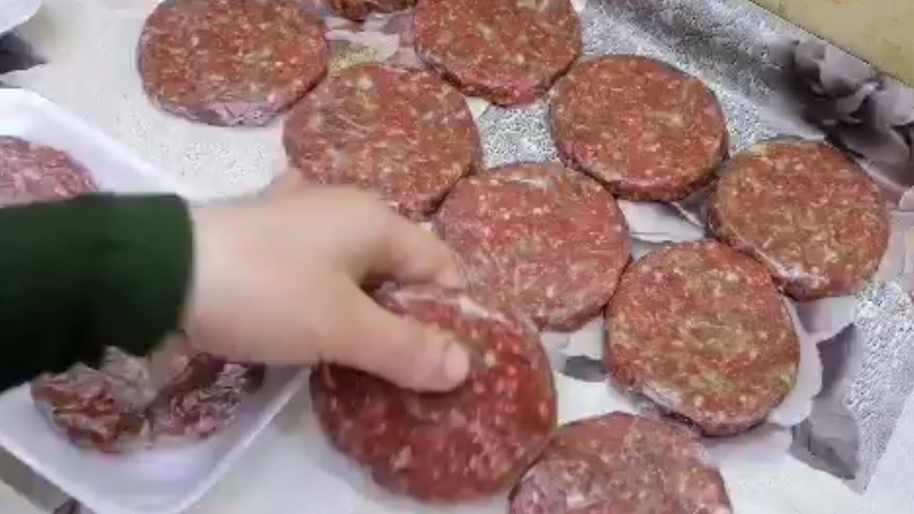 برجر اللحم على أصوله