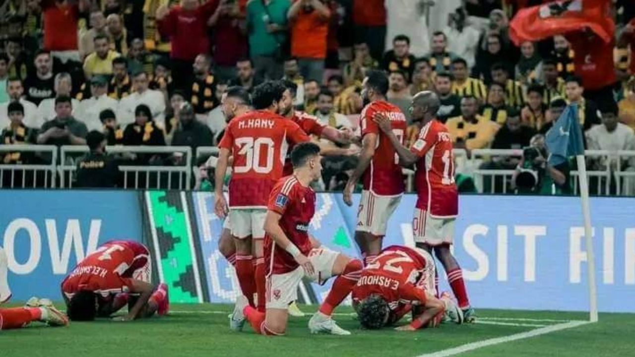 تردد القنوات الناقلة مباراة الأهلي وفلومينينسي