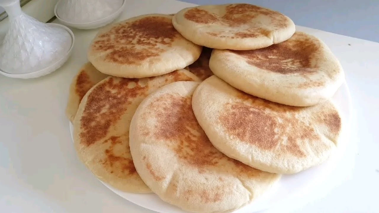 خبز الزبادي علي الطاسة بدون خميرة وفرن في 5 دقائق لن تتوقعي النتيجة ستصدمكم
