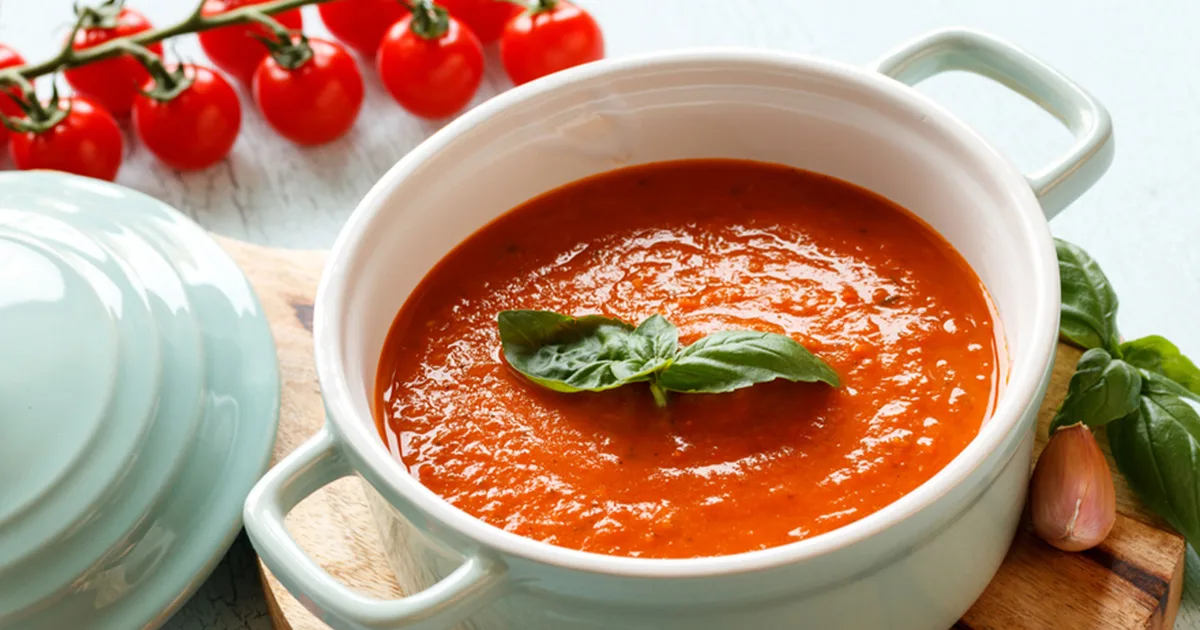 طريقة عمل شوربة الطماطم بالكريمة