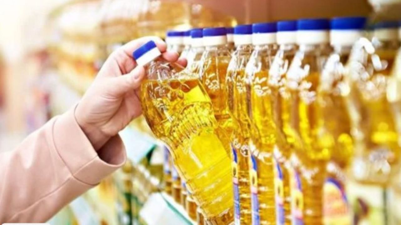 طرح عبوة زيت طعام 700 ملي بـ 34 جنيه في منافذ التموين