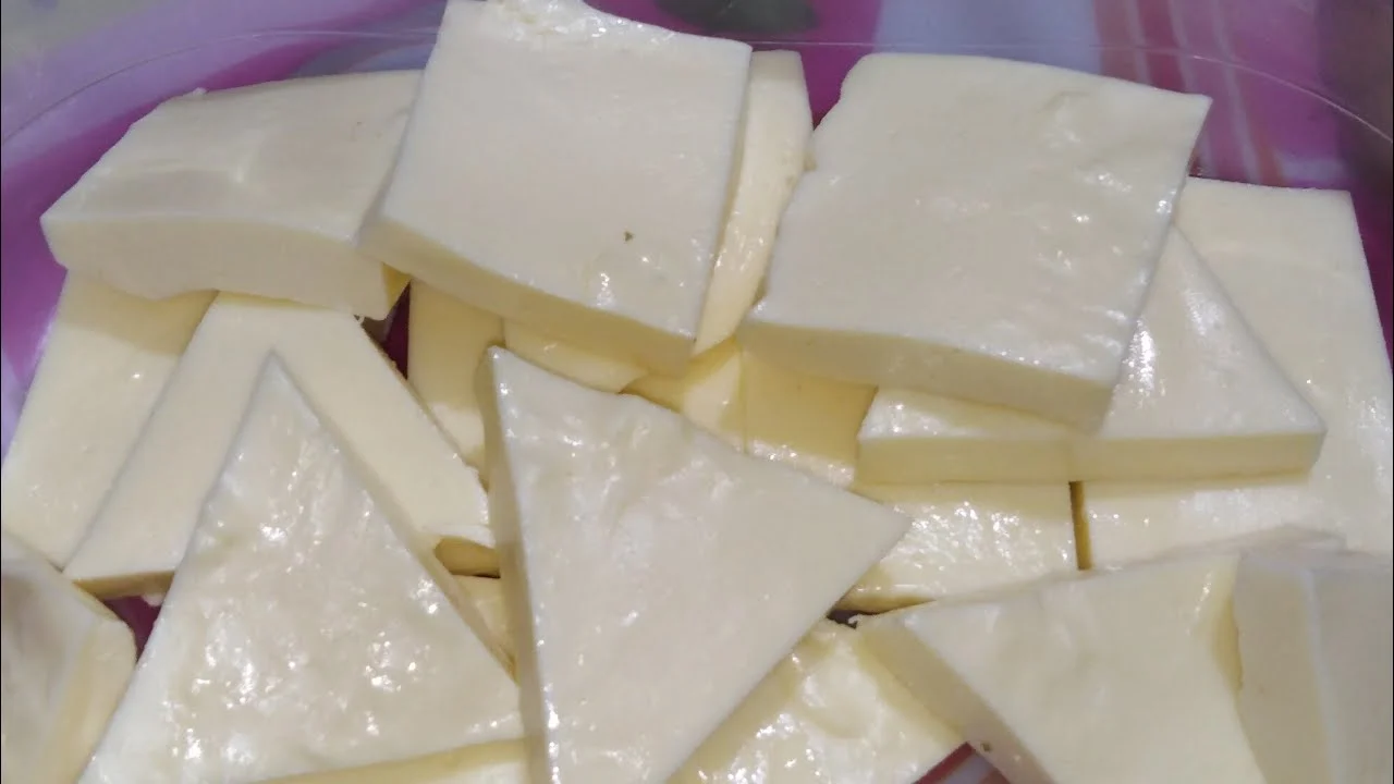 طريقة عمل الجبنة المثلثات