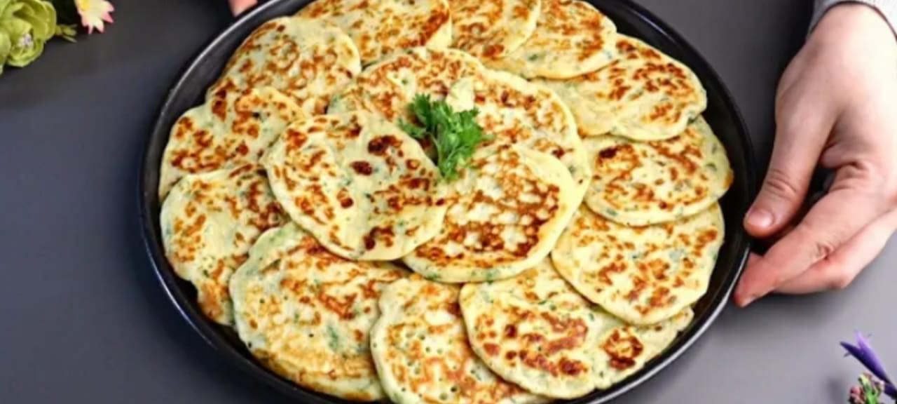 بان كيك الجبن والبقدونس