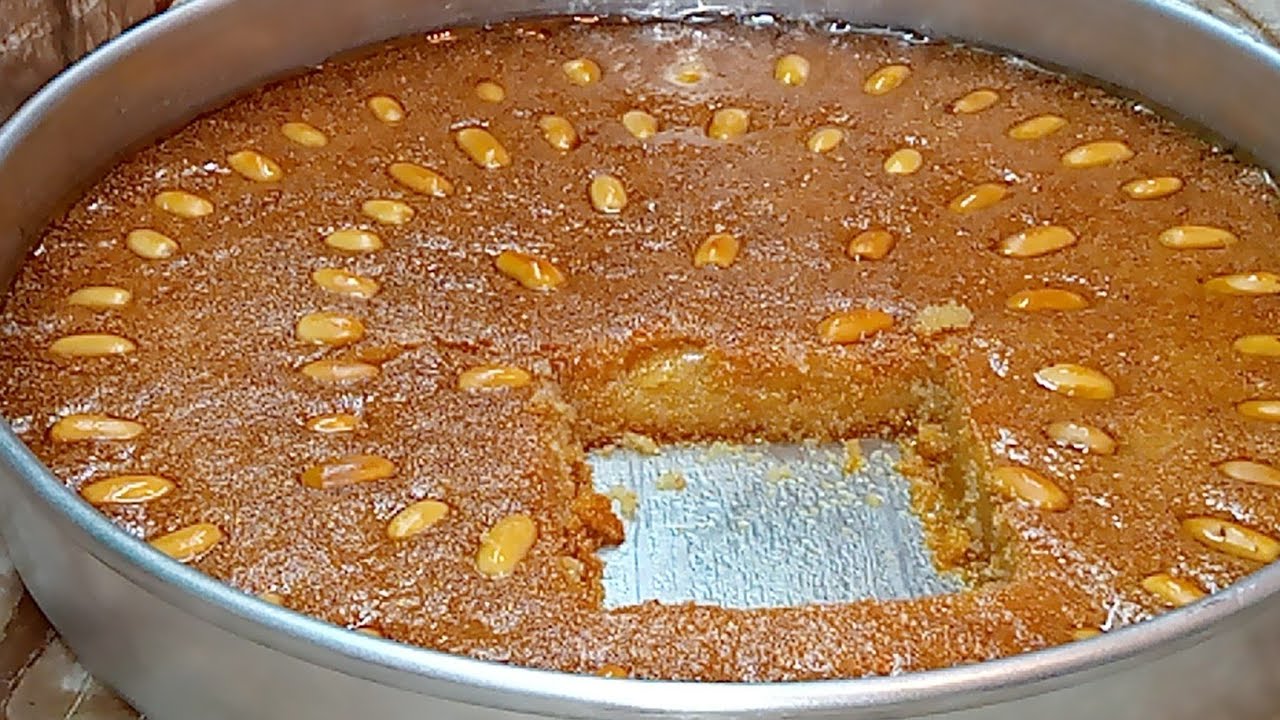 انجح واسهل طريقة عمل البسبوسة بالزبادي مرمله ومتماسكة وطريه شاربه الشربات ولا اجدع حلواني