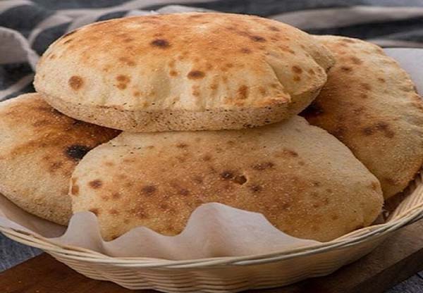 طريقة عمل العيش البلدي