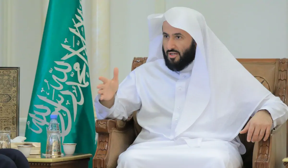 عندي إيقاف خدمات اقدر اخذ قرض