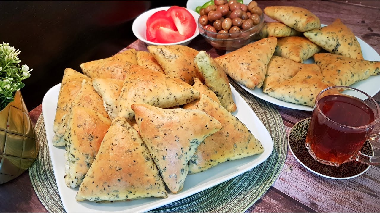 فطائر الزعتر الأخضر