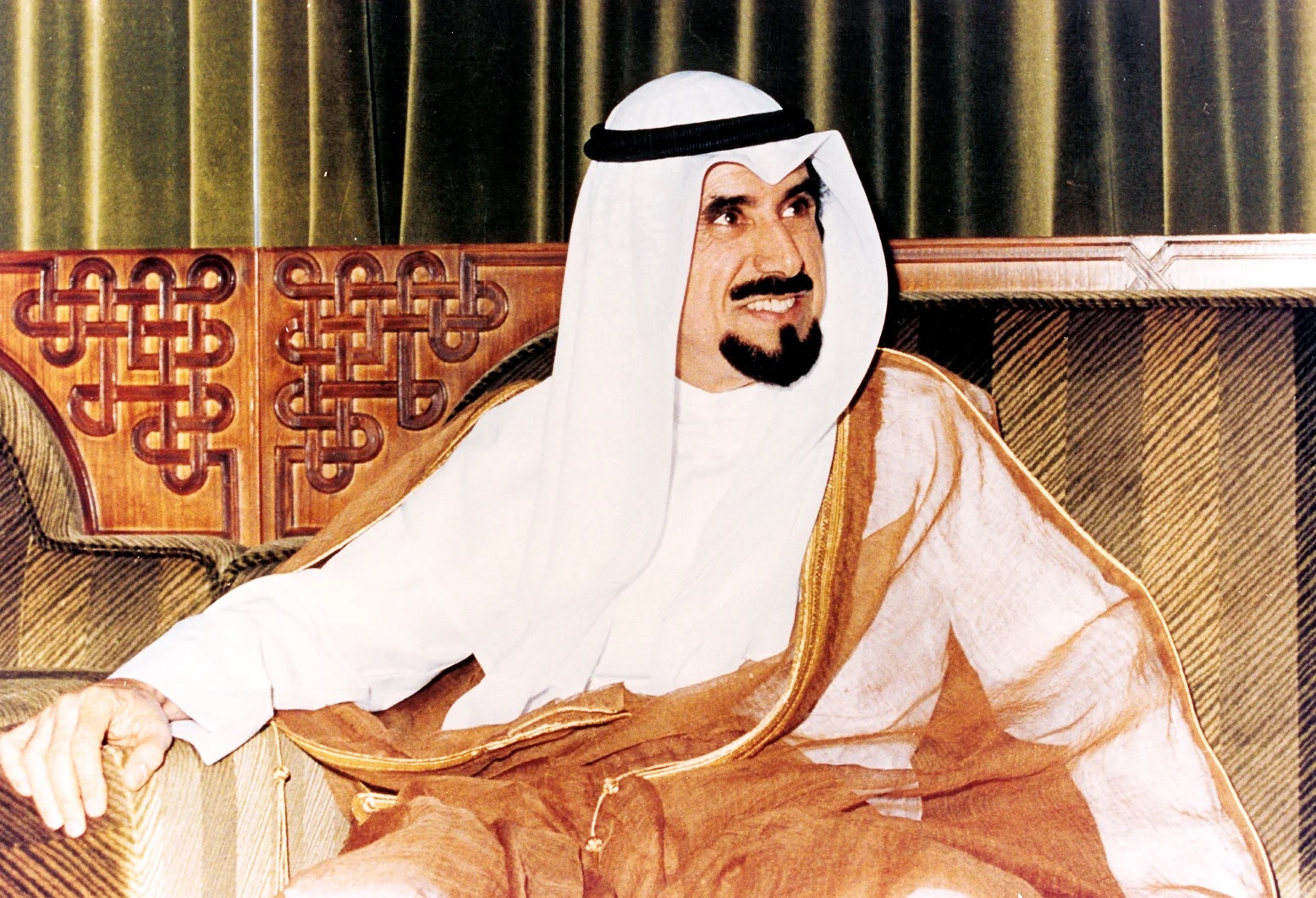 كم عدد اولاد الشيخ جابر الاحمد الصباح؟