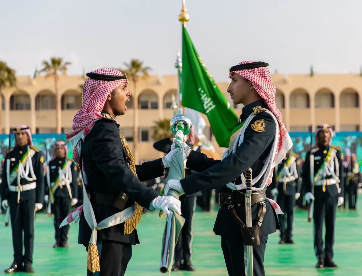 ما هي اهم شروط كلية الملك خالد العسكرية
