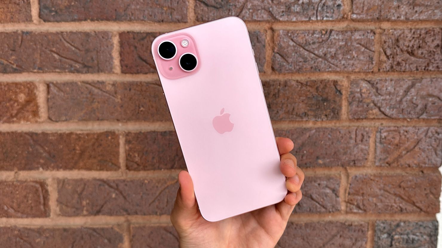 عيوب iPhone 15 Plus