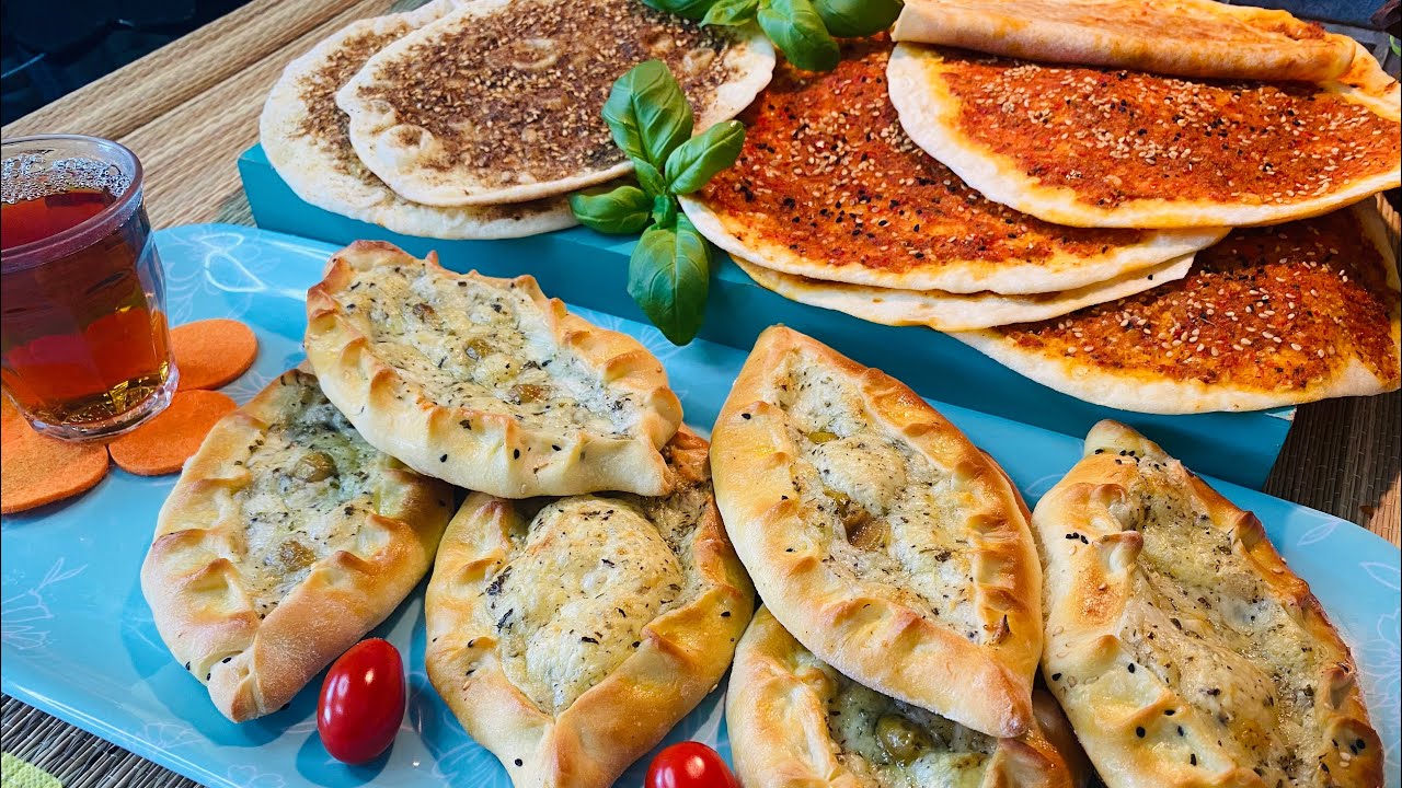 مناقيش الزعتر والجبنة