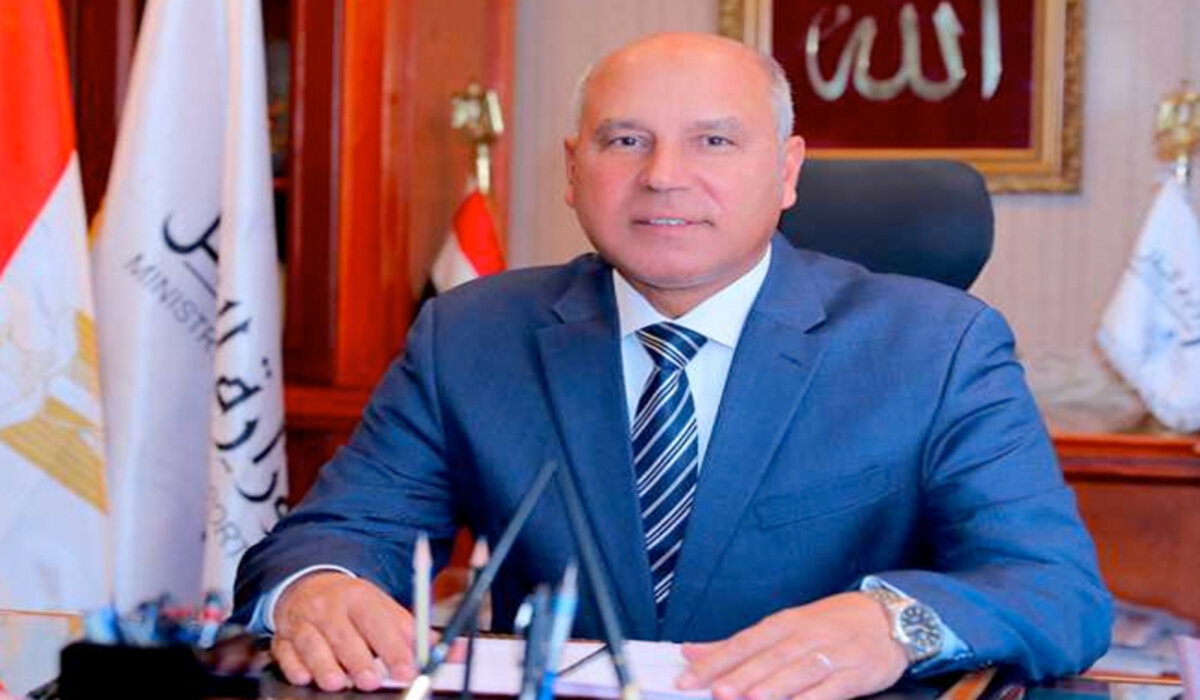 وزير النقل يبعث تهنئة للرئيس السيسي